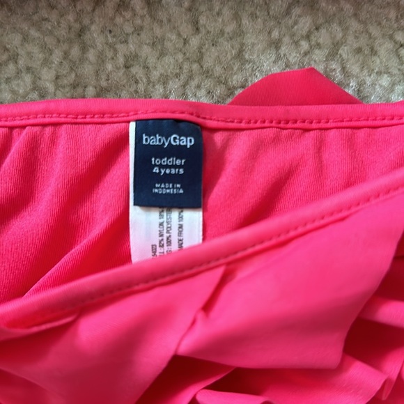 NWT! Kids Gap two-piece swimsuit size 4T - Picture 2 of 4